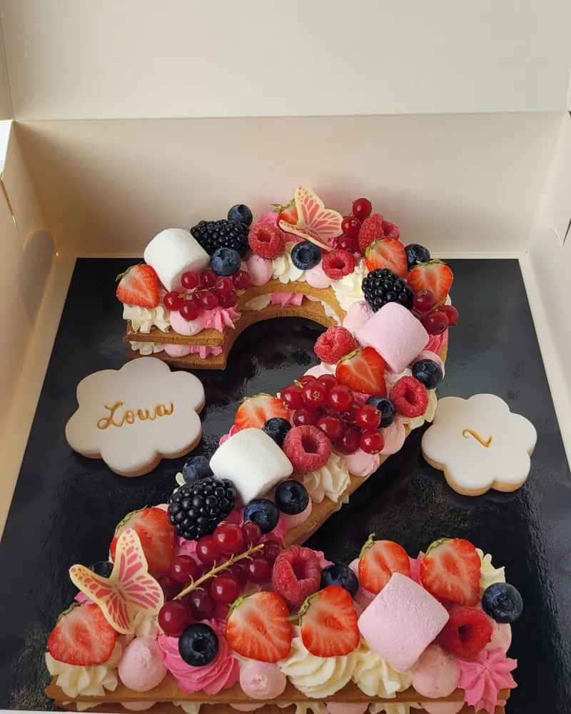 Cijfertaart 2 met vers fruit
